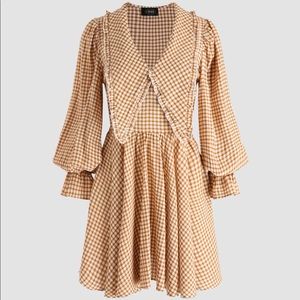 NWT - Ruffle Hem Chelsea Collar Dress - LARGE